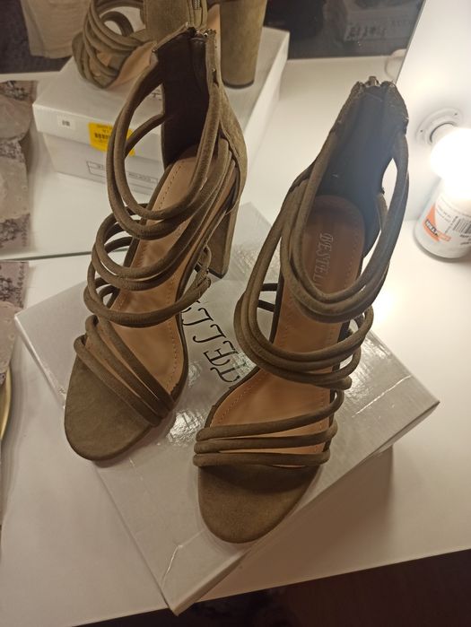 Buty damskie Bestelle.