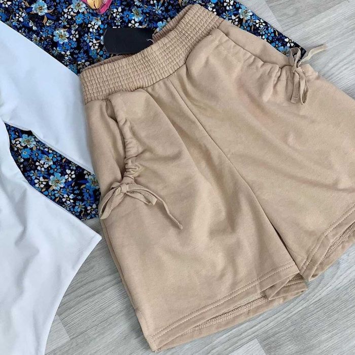 Нові шорти на високій посадці