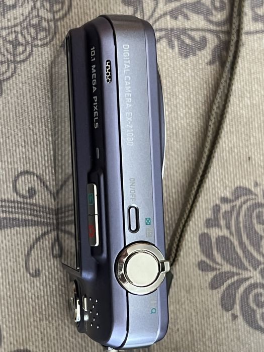 Cacasio Exilim 10.1 MP64739235679745123