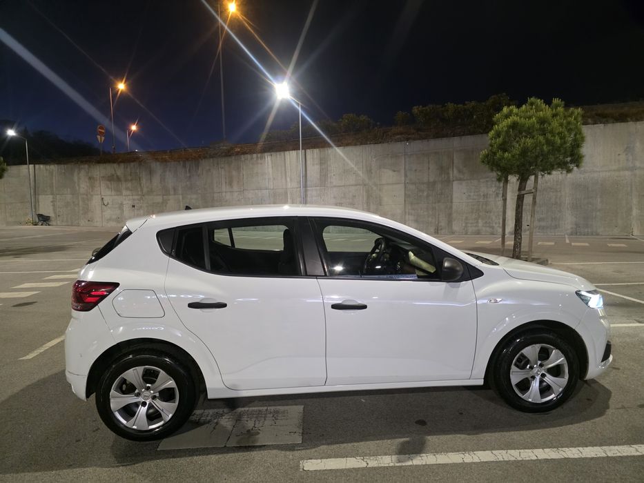 Sandero GPL de origem carro com revisões a tempos e horas
