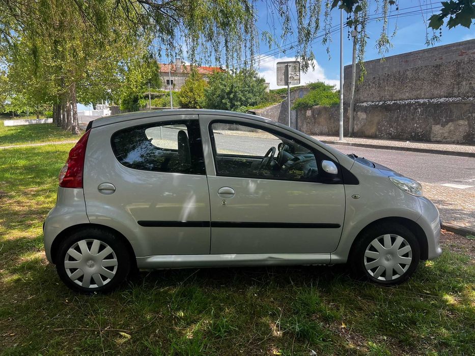Peugeot 107 1.0 Exclusive (1 Dono) SÓ 160.000 KMS Reais - Impecável