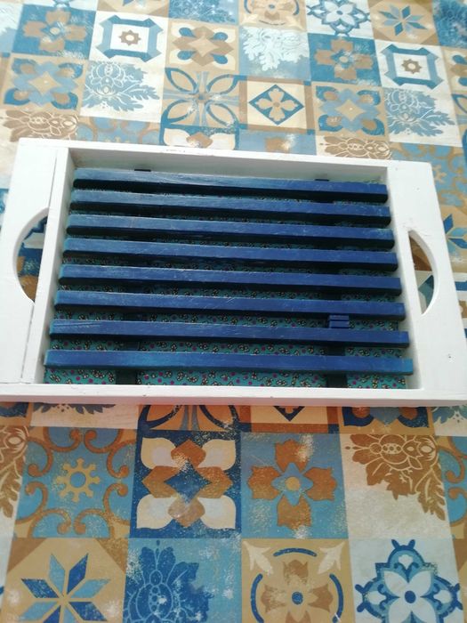 Quadros rústicos, Tábua para pão e suporte para panos