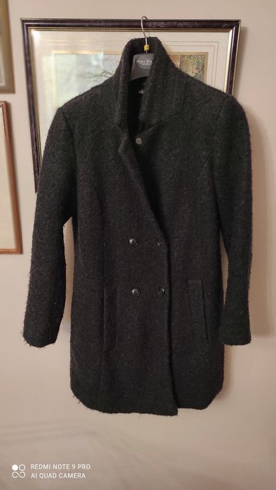 Świetny buklowy płaszcz. Rozm. 44