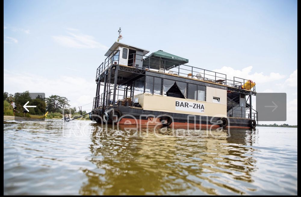 Баржа, прогулочная! Может быть отличной базой для дома на воде.