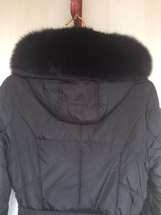 Пальто на холофайбере состояние нового.