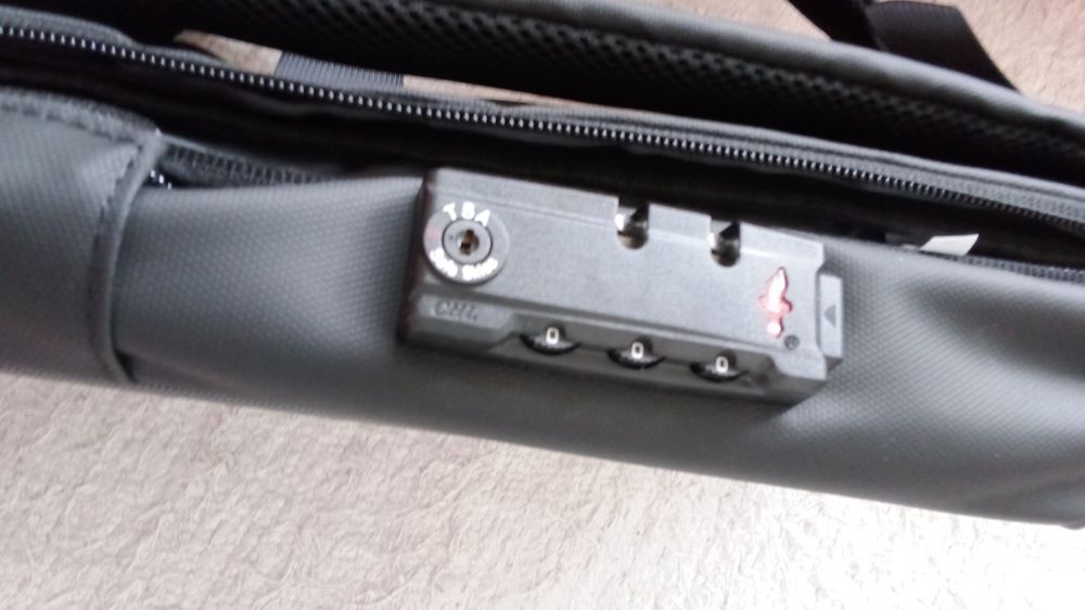 Mochila rígida para transporte de PC ou viagem