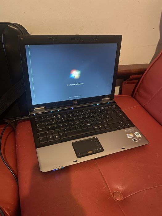 Vendo portatil hp  a funcioanar  precisa  de ser formatado