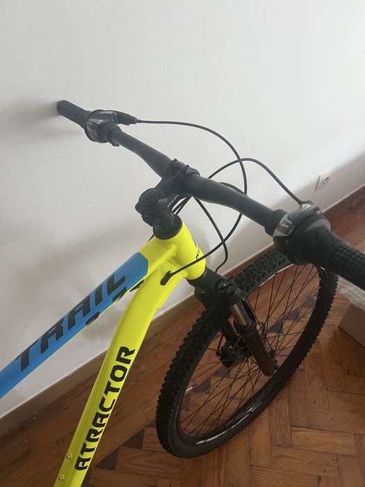 Bicicleta aro 29 + luvas + capacete