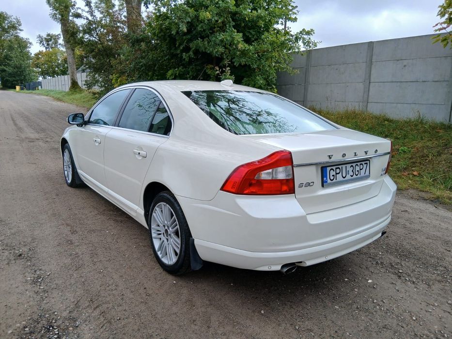 Volvo S80