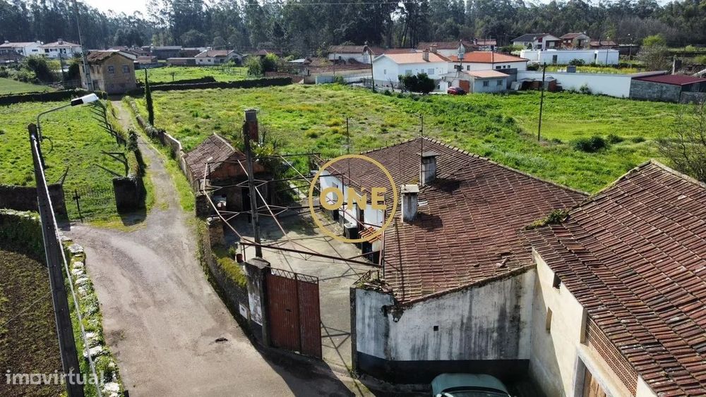 Moradia T3 em Oliveira de Azeméis para restauro