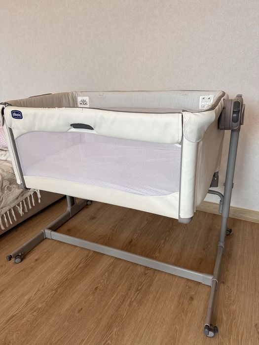 Sprzedam łóżeczko dostawne Chicco Next2Me
