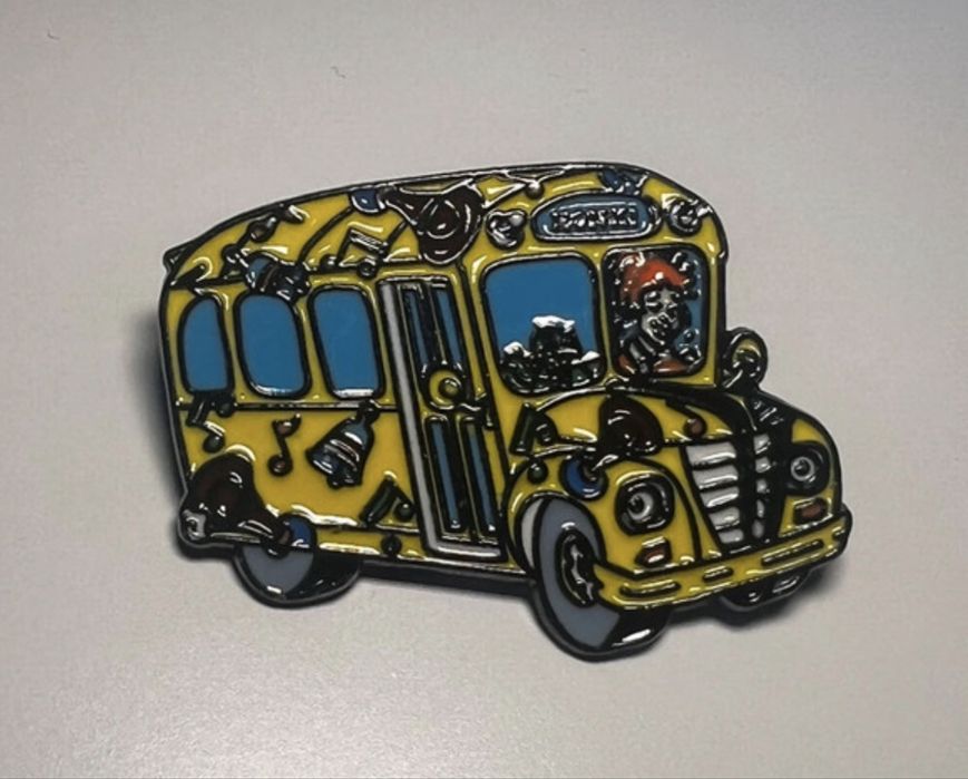 Broszka przypinka pin autobus