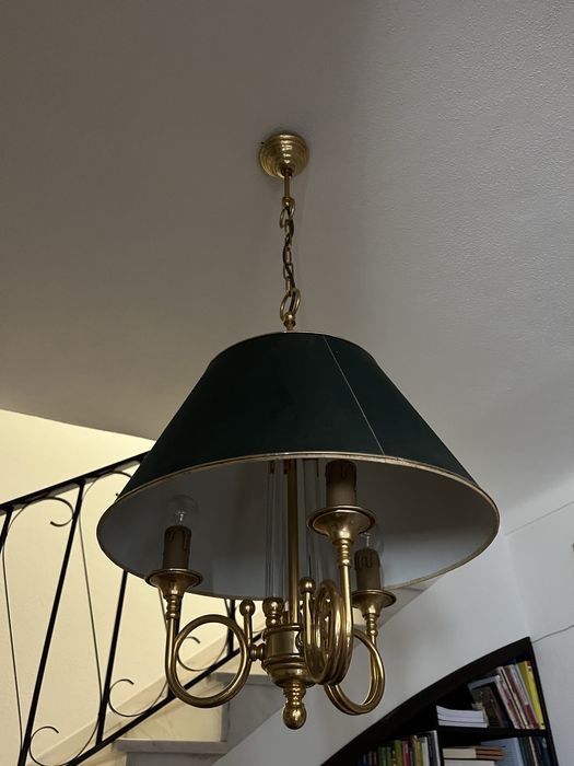 Candeeiro com uma única cúpula verde