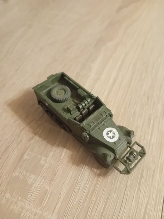 Model 1/72  m3 half track