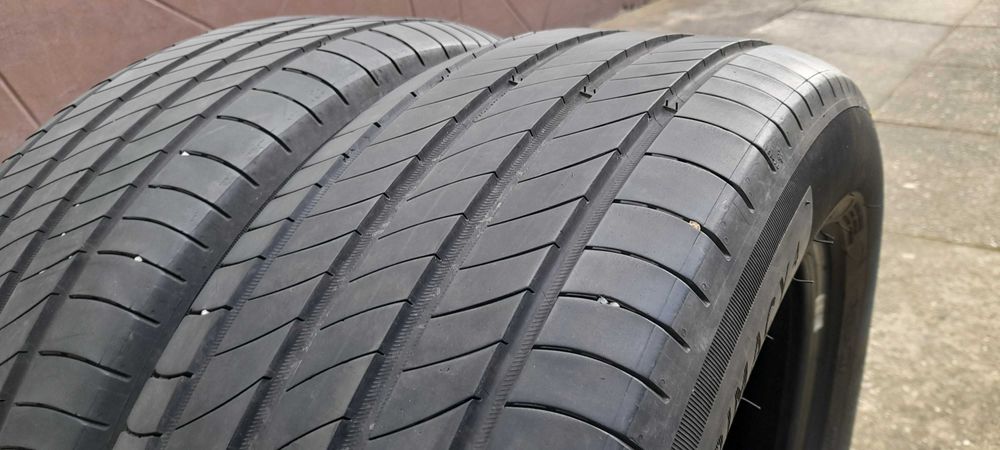 Opony letnie  Michelin  215/55 R17 V     94V