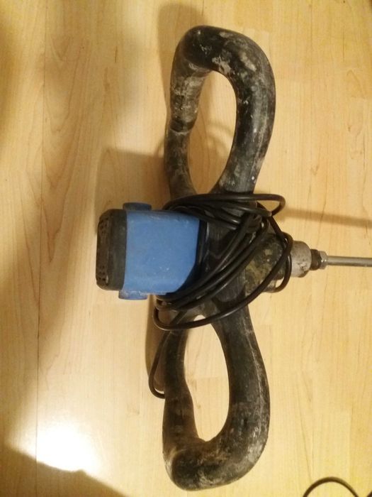 Elektryczne mieszadło do zapraw