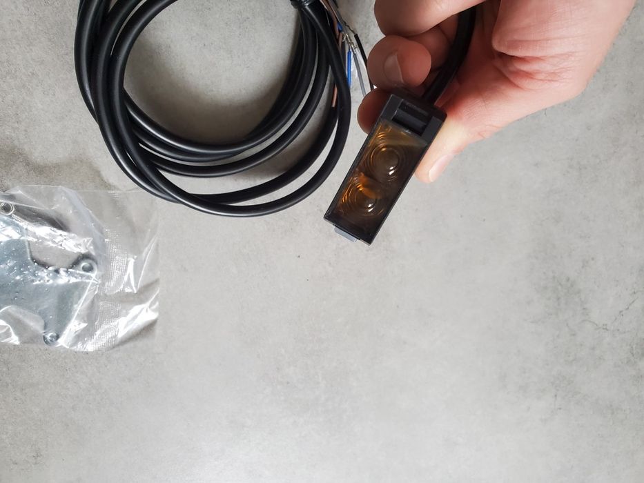 Оптичний датчик Autonics BEN300-DDT omron e3jk-rr12 для воріт