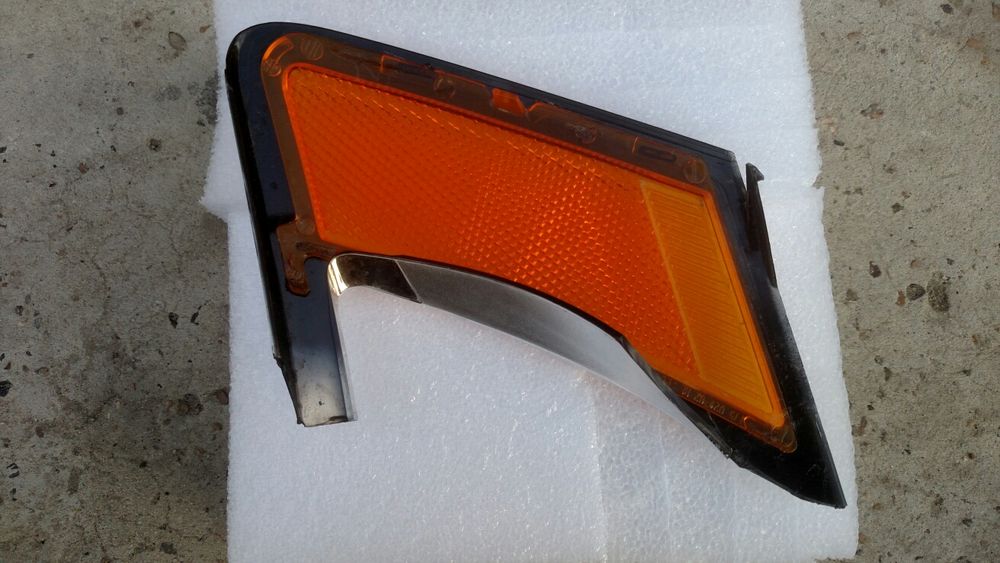 Продам стеклопластик на поворотник Huandai