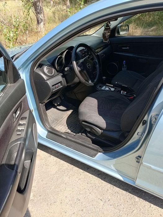 Мазда 3 2006 рік