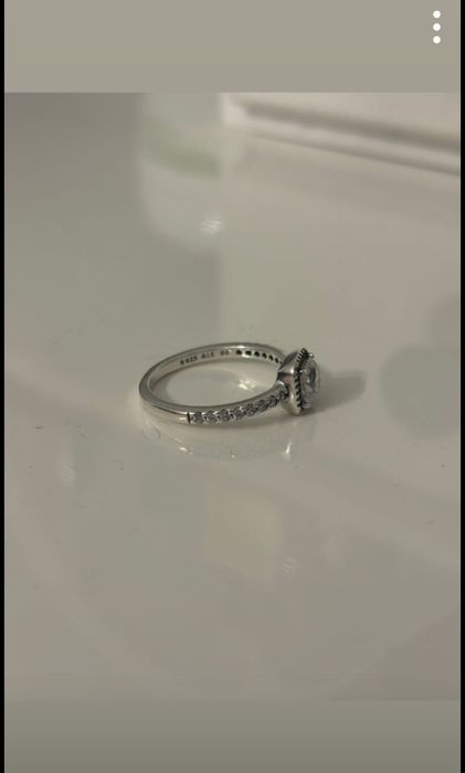 Pierścionek Pandora 
Ag 925/1000
Nie używany 
Oryginalne opakowanie