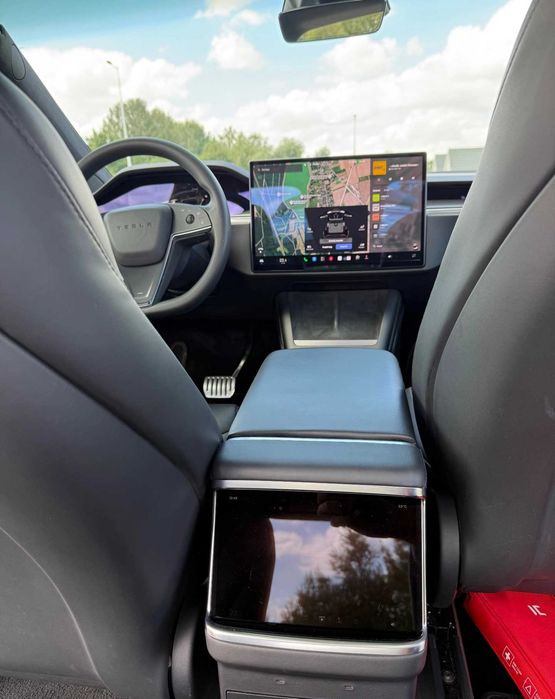 Tesla Model X 2023