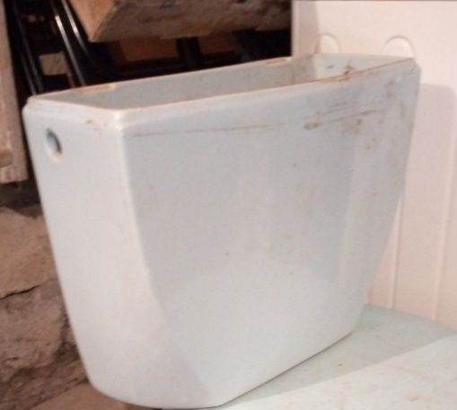 Продам Бачок для унитаза