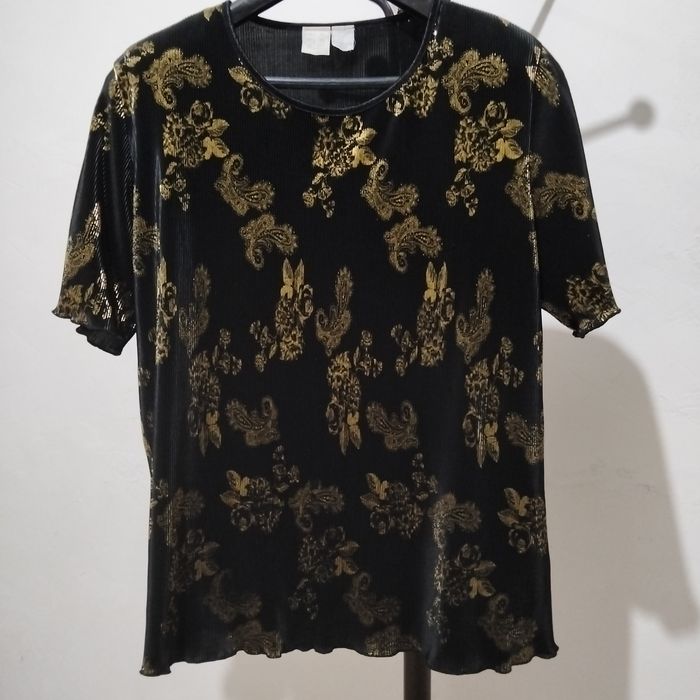 Женская  одежда.