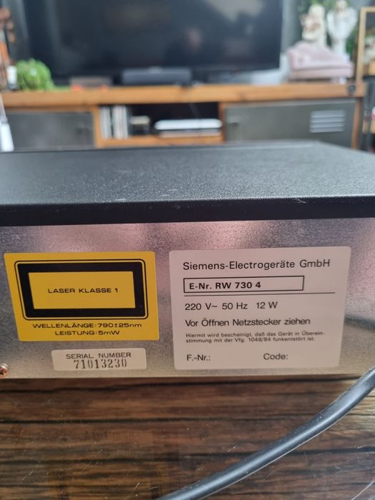 Odtwarzacz CD Siemens RW 730 compact disc player