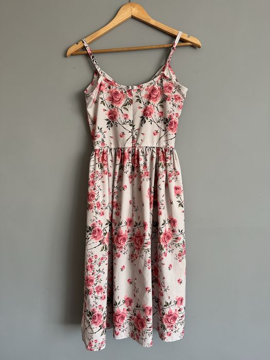 Sukienka midi z kwiatowym printem Cinamoon