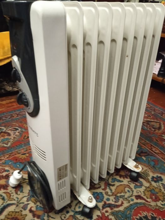 Продам масляный обогреватель 2000Вт Elenberg.