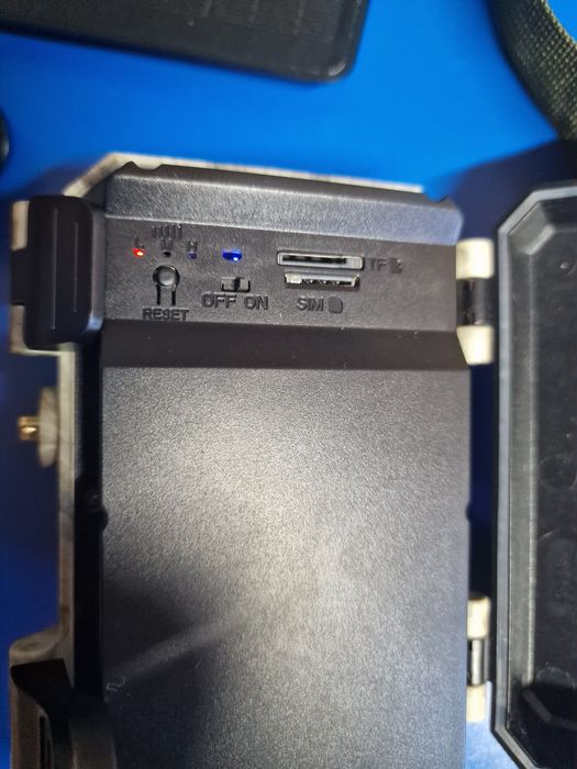 câmara de caça 4G com painel solar (comumente designada como 4G Solar Trail Camera)