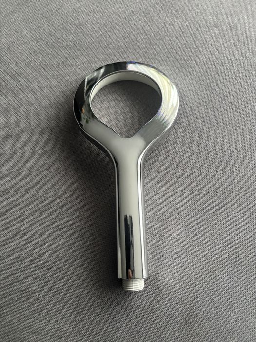 Dwie Słuchawki prysznicowe,chrom.