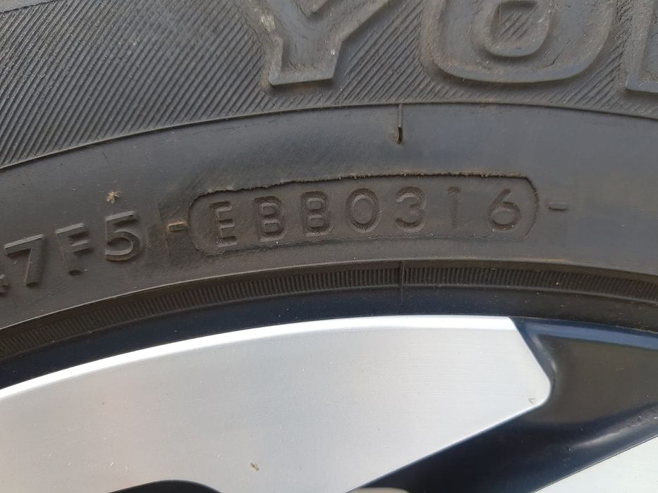 Alufelgi 5x114,3 R 17 + opony Yokohama 225/65