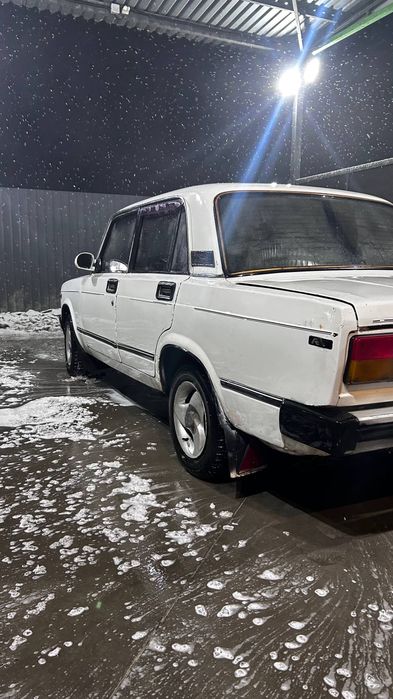 Продам ВАЗ 1982 р.Об'єм двигуна 1.2.Двигун під заміну.