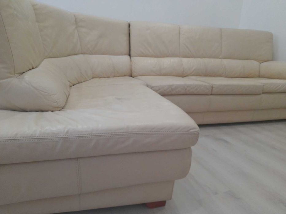 Sofá de canto de pele