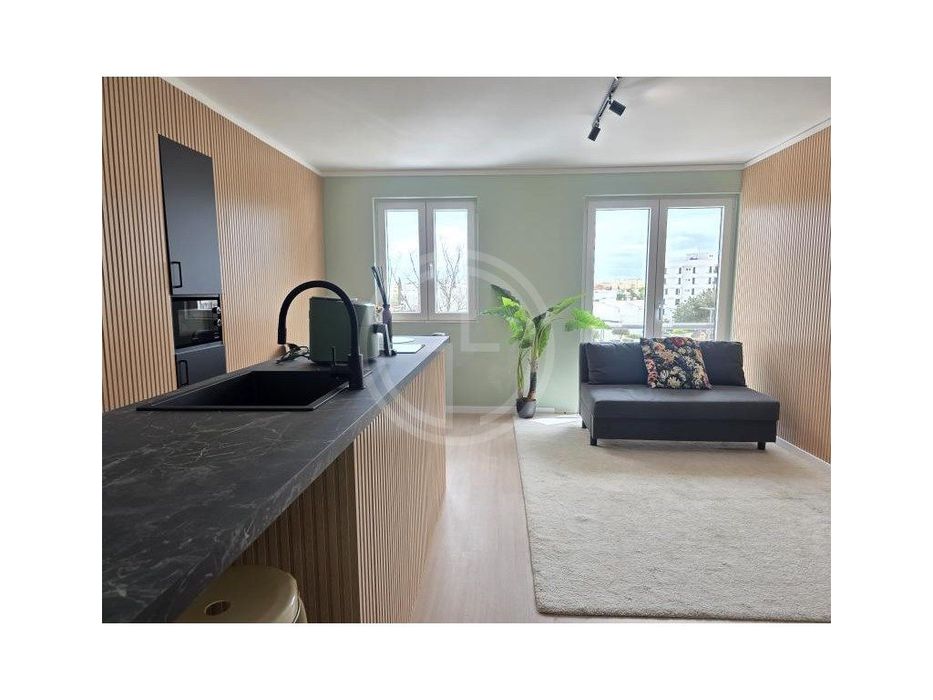 Renovated T0+2 Apartment with Pool Adjacent to Vilamoura Marina