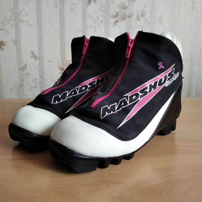 Dziecięce buty narciarskie biegowe MADSHUS BUTTERFLY roz.eu-32