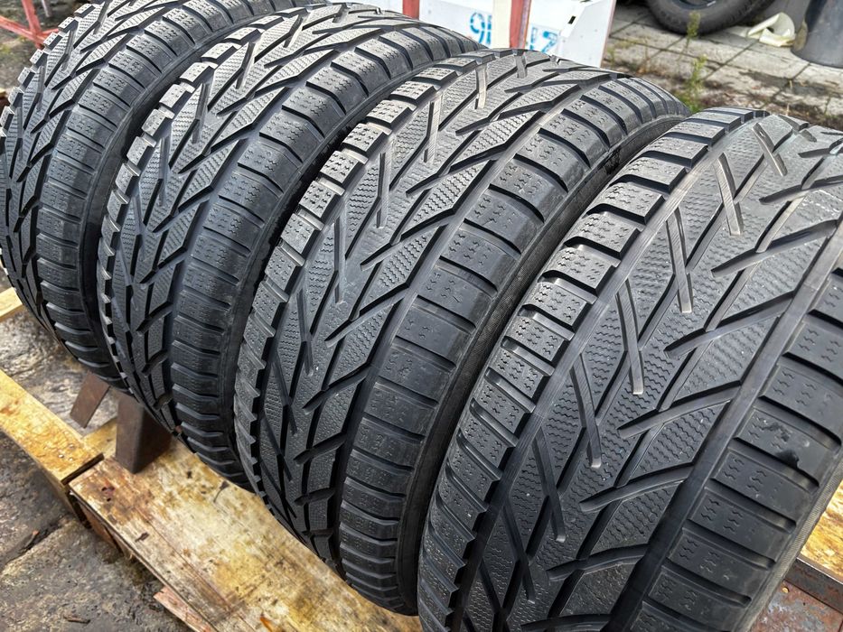 225-55-R16 TOYO WINTER SPORT 4штуки зимняя резина GERMANY 2023