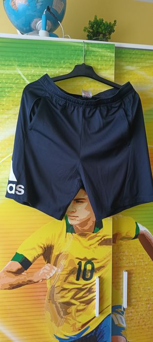 Spodenki sportowe dla chłopca