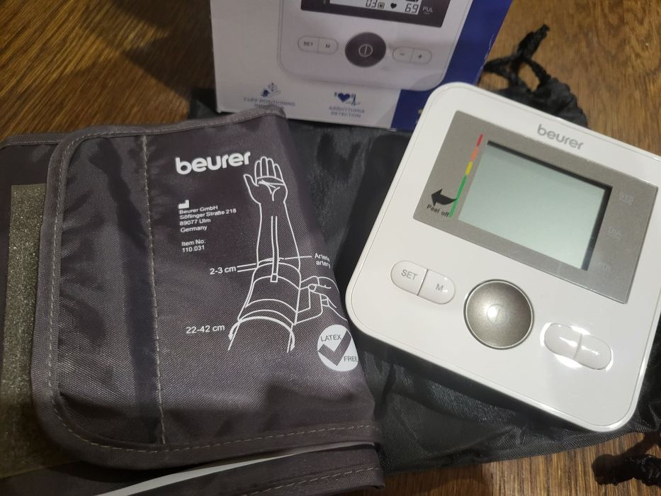 Ciśnieniomierz naramienny Beuer