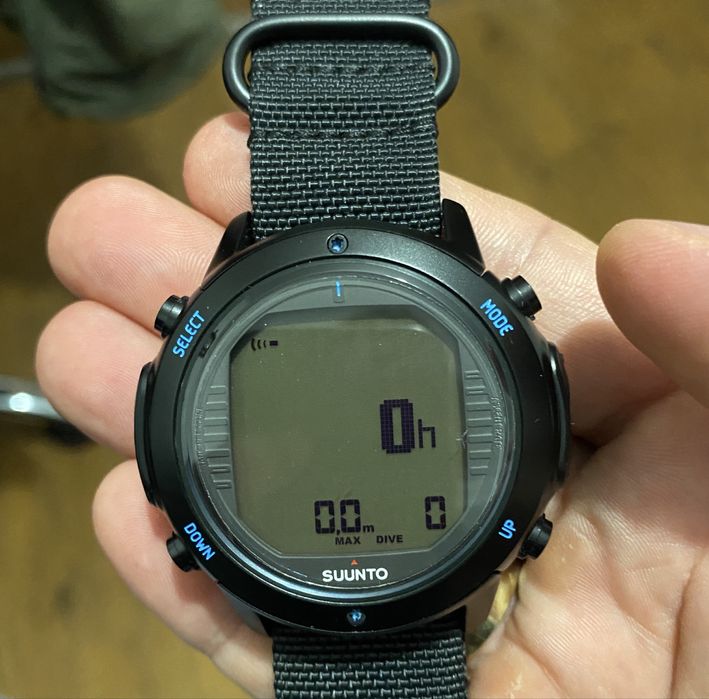 Komputer nurkowy Suunto D6i nie nurkowany