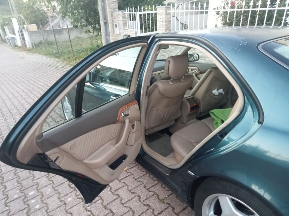 Mercedes S320  w220. 2001