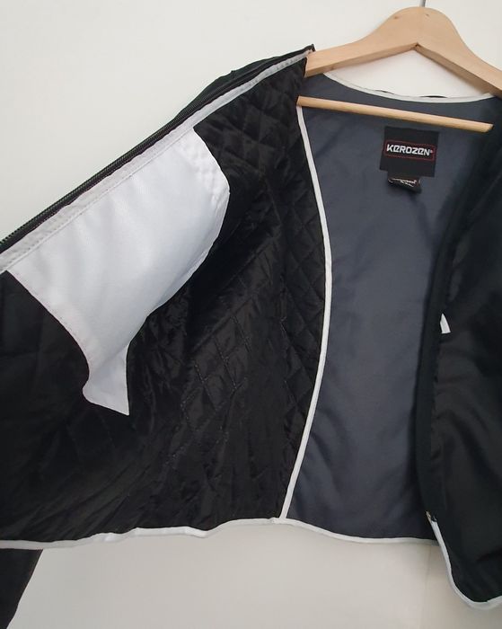 Casaco mota senhora Kerozen
tamanho 4XL
Marca Kerozen
Nuevo

Para mais