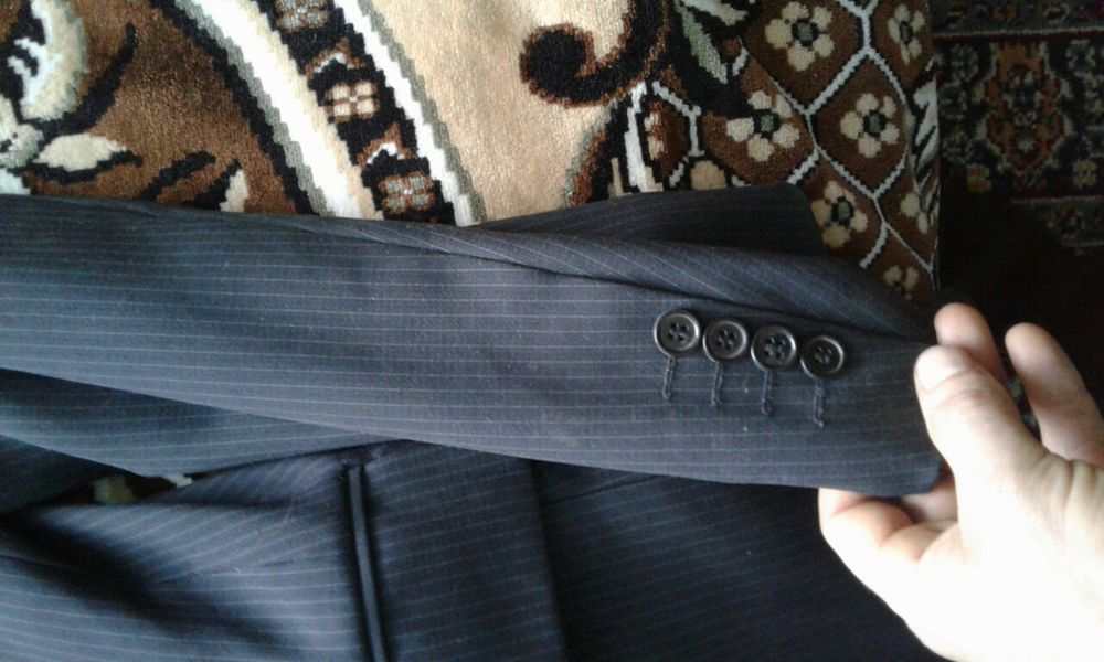 Чоловічий костюм