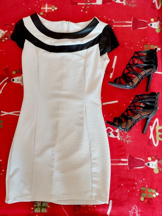 Sukienka z wstawkami z ekoskory