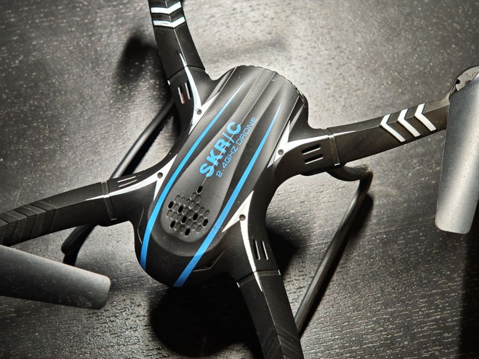 2 Drones com vários acessórios