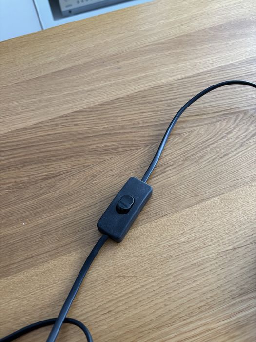 Lampa stołowa E-27 z zarówką LOFT