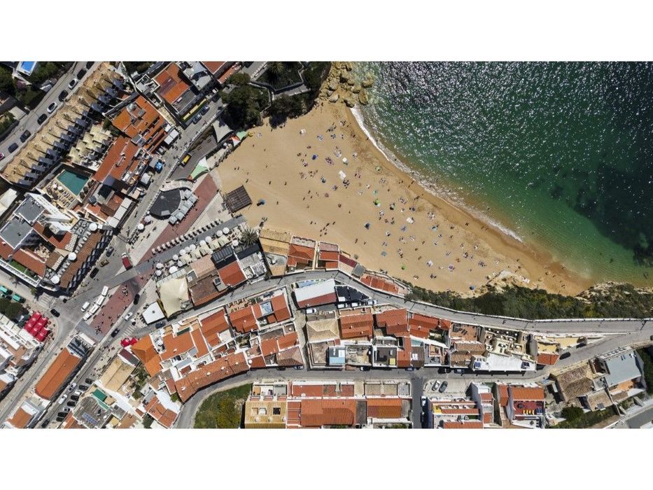 Prédio em Propriedade Total com 4 Frações T0 | Carvoeiro | Alojamen...