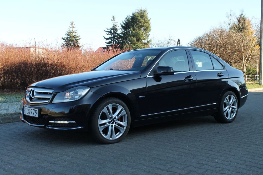 Mercedes-Benz Klasa C AVANTGARDE-Navi-Ledy Wymiana na SUV-A