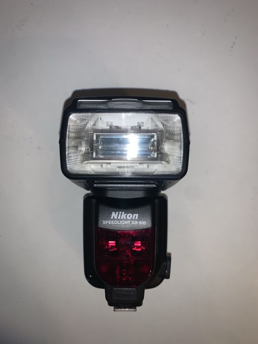 Професійний спалах Nikon Speedlight SB-900